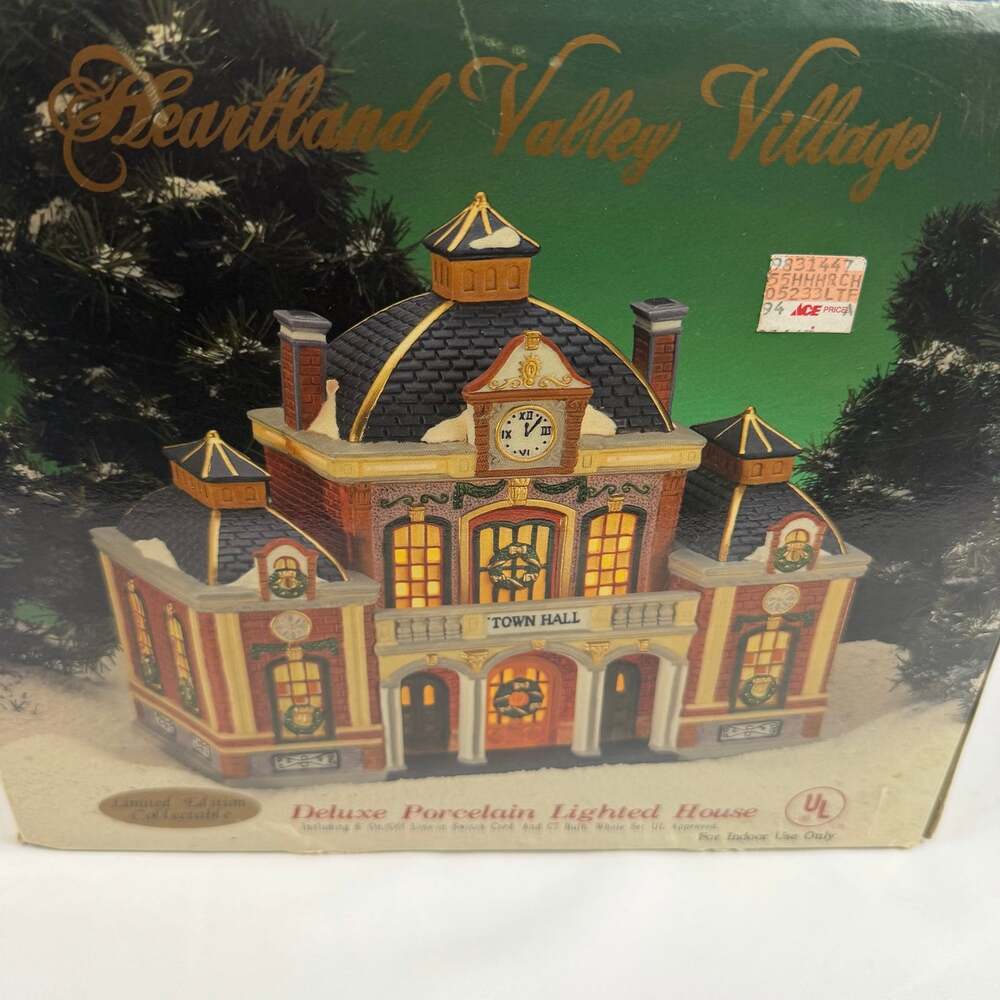 Heartland Valley Village Town Hall Deluxe Christmas Building